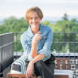 Meet your Posher, Holly